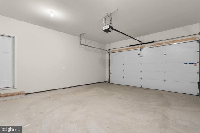 Building Photo - 407 Paradise Rd