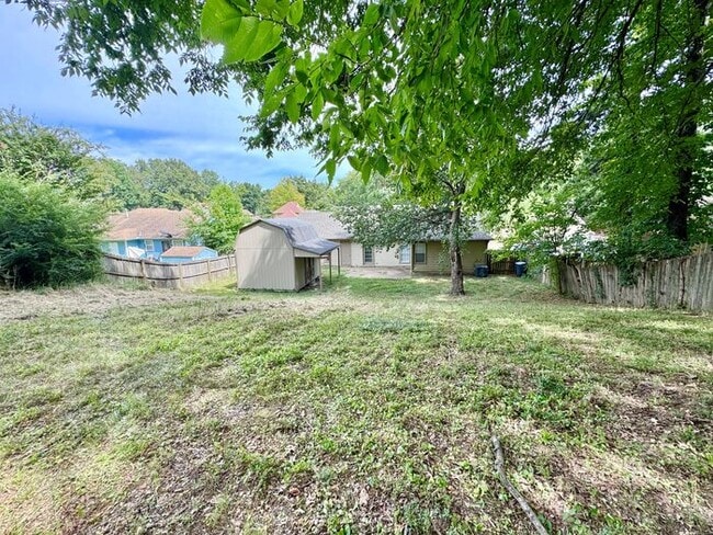 Building Photo - 3755 Schanna Dr