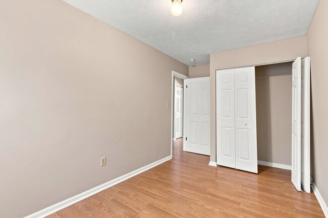 Building Photo - 46 Otsego Dr