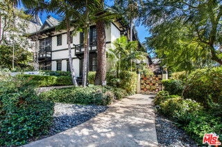 Building Photo - 1220 N La Cienega Blvd