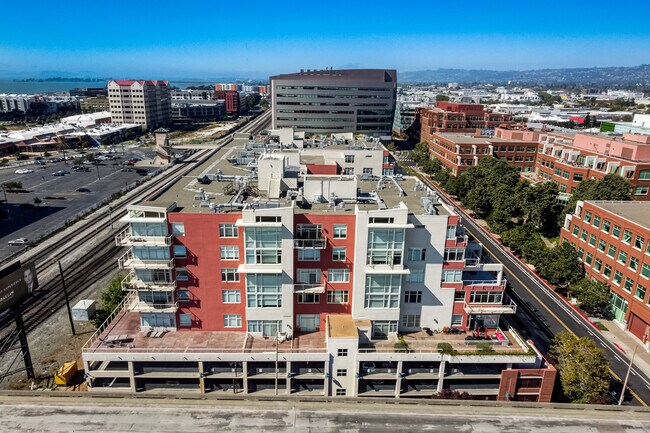 Building Photo - 5855 Horton St