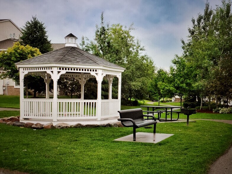 Building Photo - 11177 77th St NE