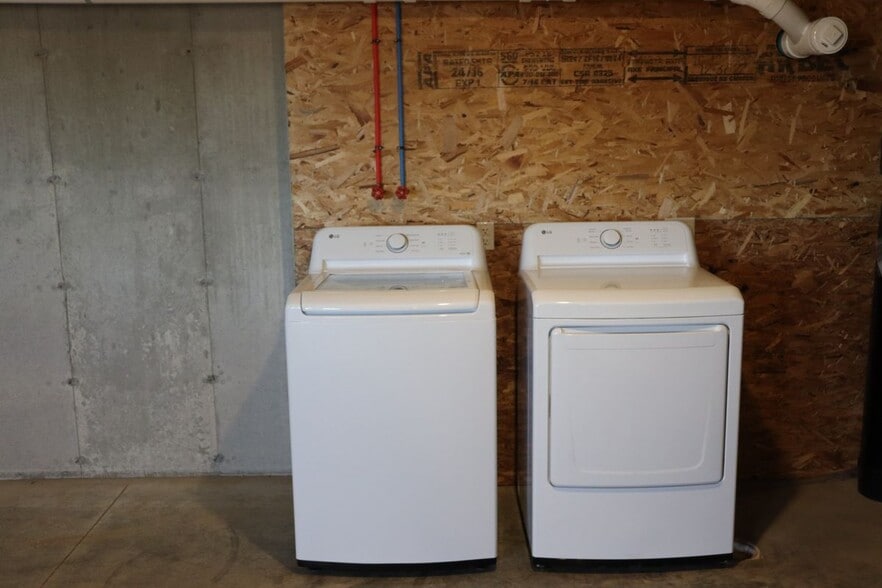 Building Photo - 1785 Kellogg Rd