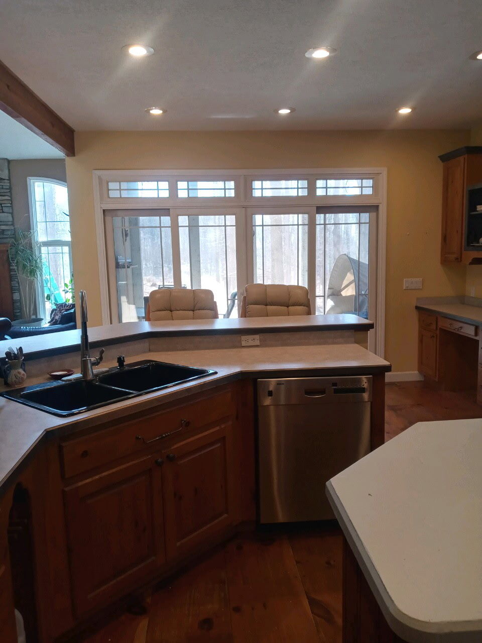 Building Photo - 2454 E Herbison Rd