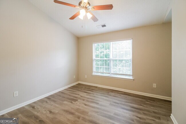 Building Photo - 229 Lossie Ln