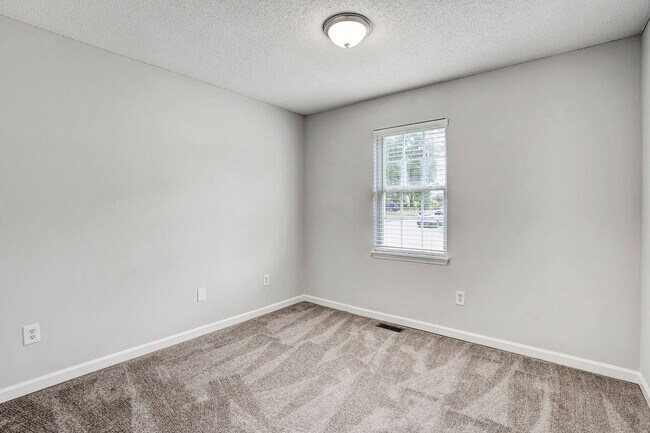 Building Photo - 1300 Poplar Ridge Rd