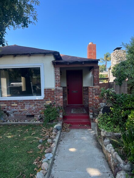 Building Photo - 3529 Palm Ave