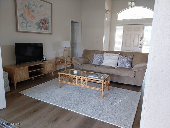 Building Photo - 449 Dundee Ct