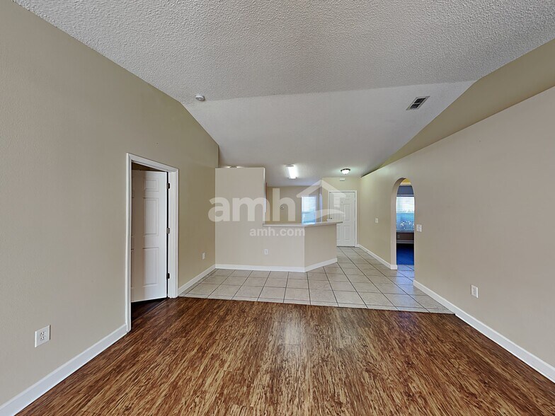 Building Photo - 24746 Mary Beth Ct