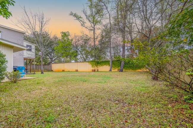 Building Photo - 1439 Glencoe Dr