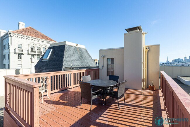 Building Photo - Pacific Heights: Unfurnished 4th Floor Apt w/ Optional Garage Parking & Shared Roof Deck Availabl...