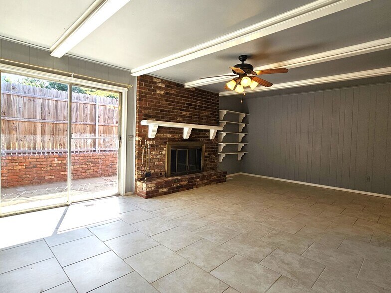 Building Photo - 3826 NW 64th St