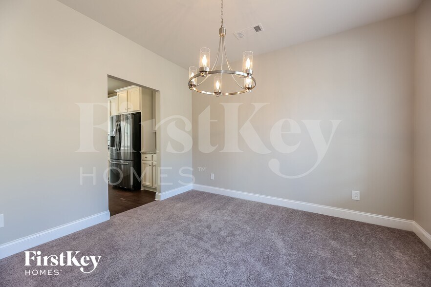 Building Photo - 451 Victoria Heights Dr.