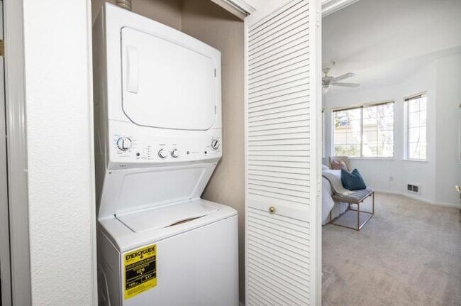 Building Photo - 2309 Hastings Shore Ln