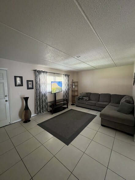 Primary Photo - 12760 Indian Rocks Rd