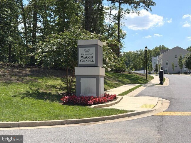 Building Photo - 2512 Buckthorn Dr