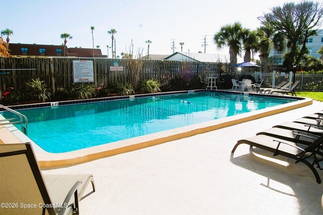 Building Photo - 5350 Ocean Beach Blvd