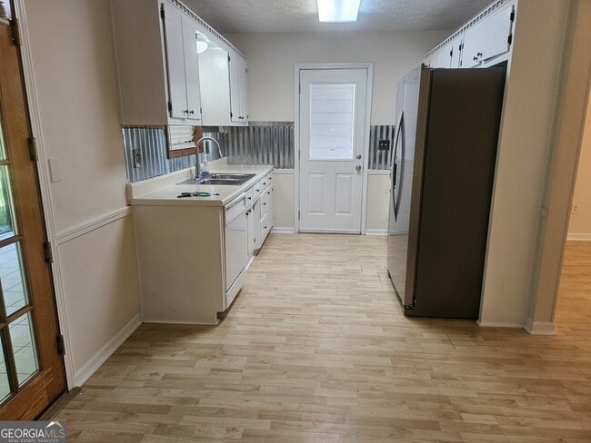 Building Photo - 4121 Burgundy Way