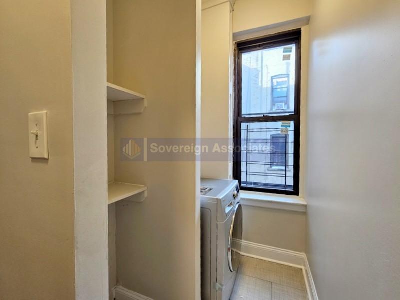 Building Photo - 515 W 168th St