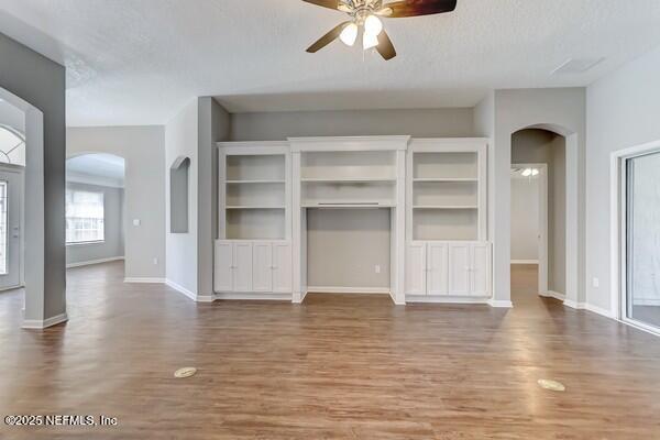 Building Photo - 1704 Dartmoor Ln