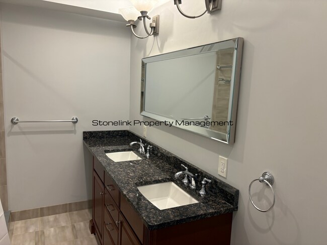 Building Photo - 27-29 Elmway Street