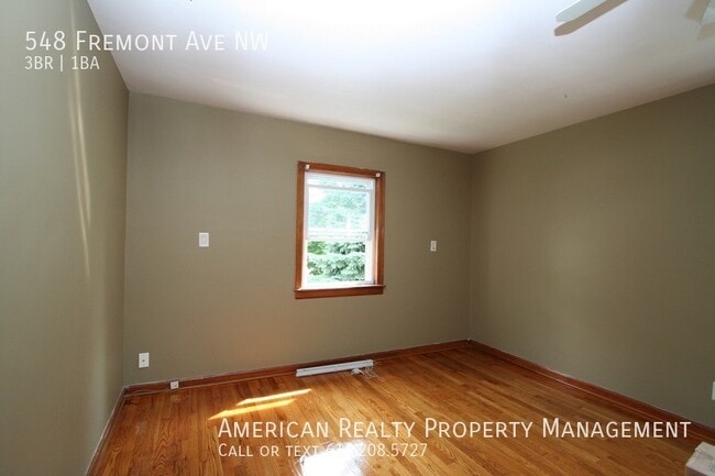 Building Photo - 548 Fremont Ave NW