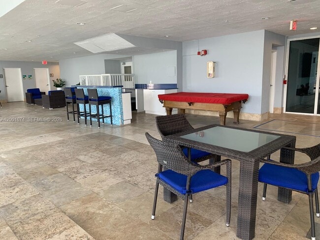 Building Photo - 170 SE 14th St