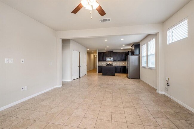 Building Photo - 244 E Broade St