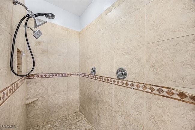 Building Photo - 2649 SW 32nd St