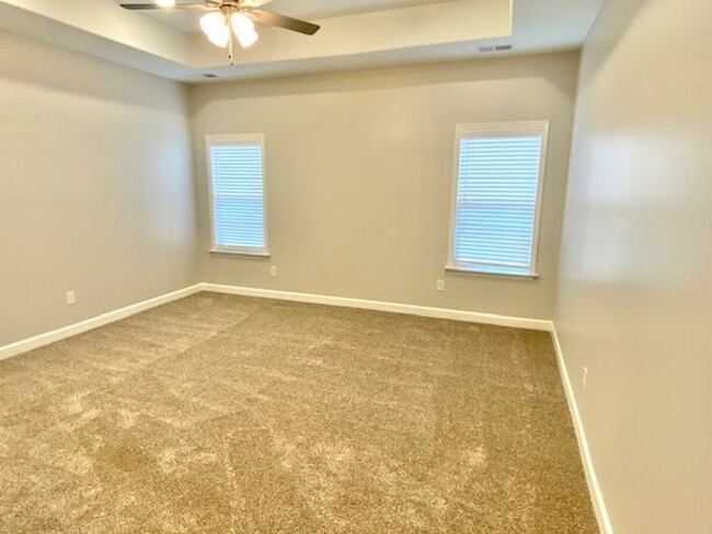 Building Photo - Now Leasing a 5 Bedroom 3 Bath Home in Byh...