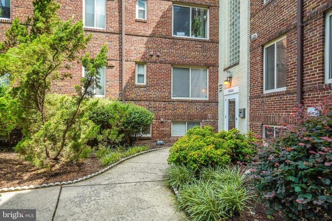 Building Photo - 5405 9th St NW