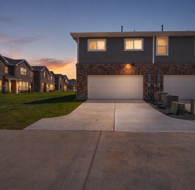 Building Photo - 12727 Taymouth Manor Dr