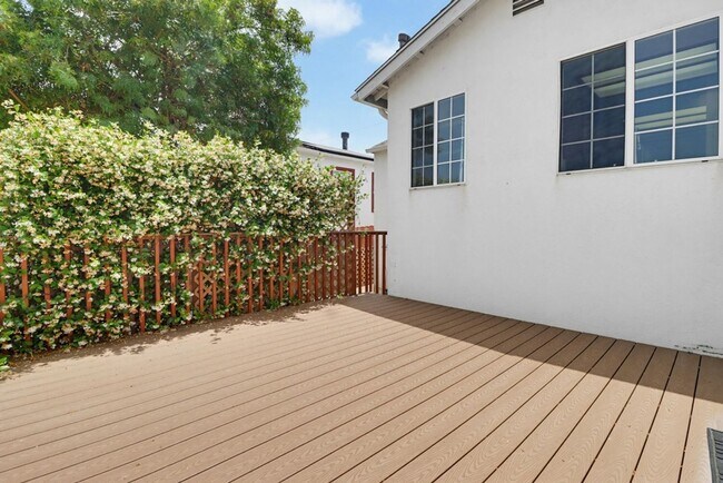 Building Photo - Beautifully Maintained Home in La Mesa — 3 Bed / 2 Bath | 1,600 Sq Ft