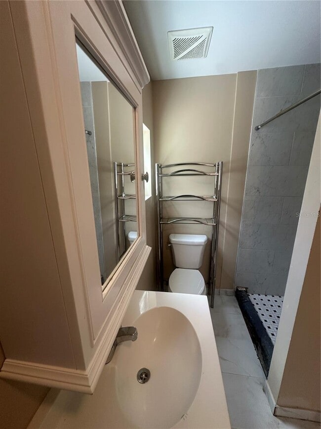 Building Photo - 3802 W San Juan St