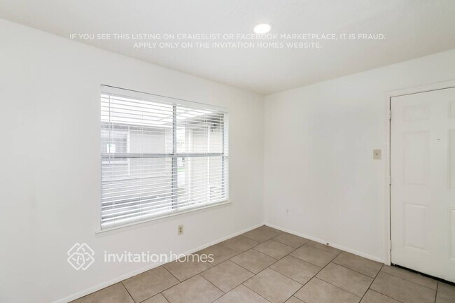 Building Photo - 17102 Stone Stile Dr