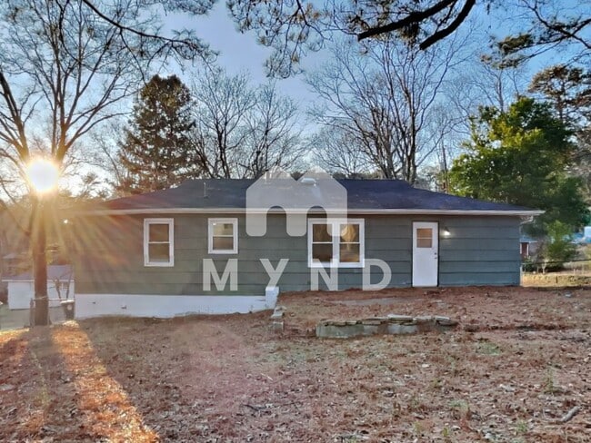 Building Photo - 1229 Lynn Acres Dr