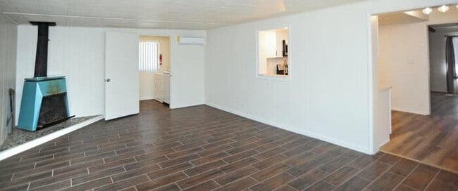 Building Photo - 3 BR/1.5 BA with large yard, new kitchen &...