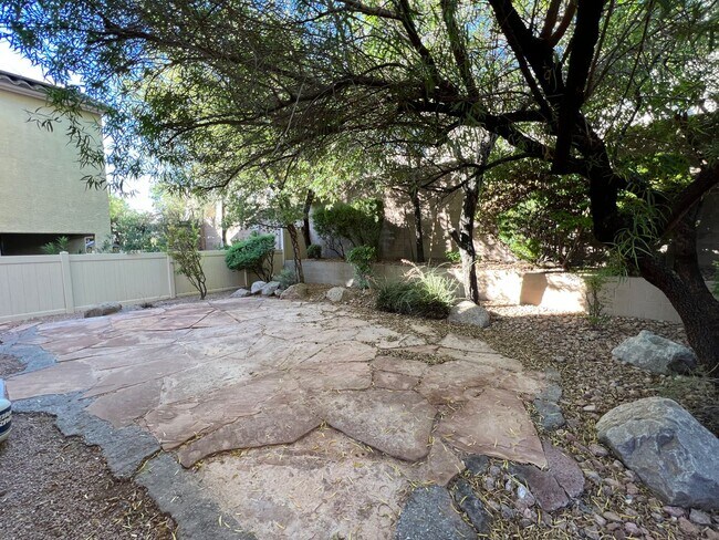 Building Photo - Coming Soon!!! 8-1-25 Great former model h...