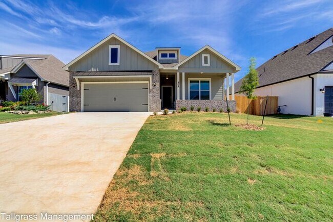 Building Photo - MOVE-IN SPECIAL!! | $1,000 Credit When You...