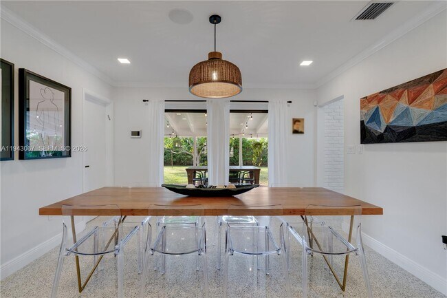 Building Photo - 16102 SW 98th Ave