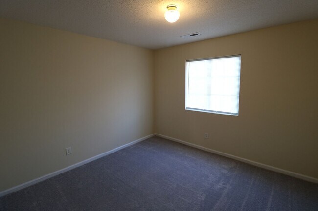 Building Photo - 4185 Kennison Village Dr