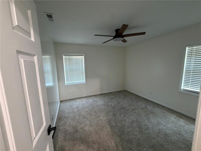 Building Photo - 4309 Oak Ridge Bend