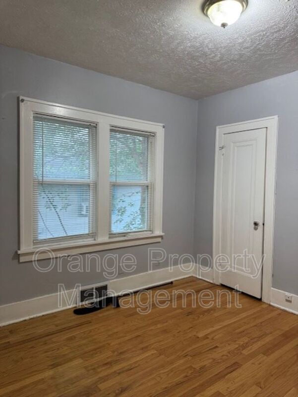 Building Photo - 3524 N 45th Ave