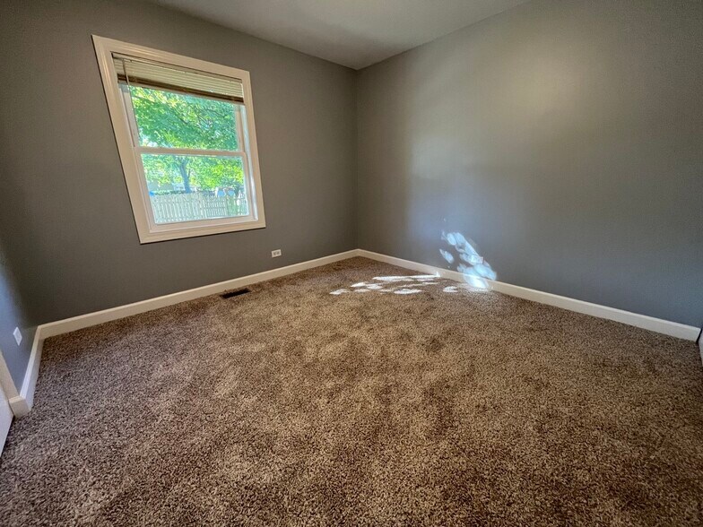 Bedroom 1 - 28 Wildwood Lane G