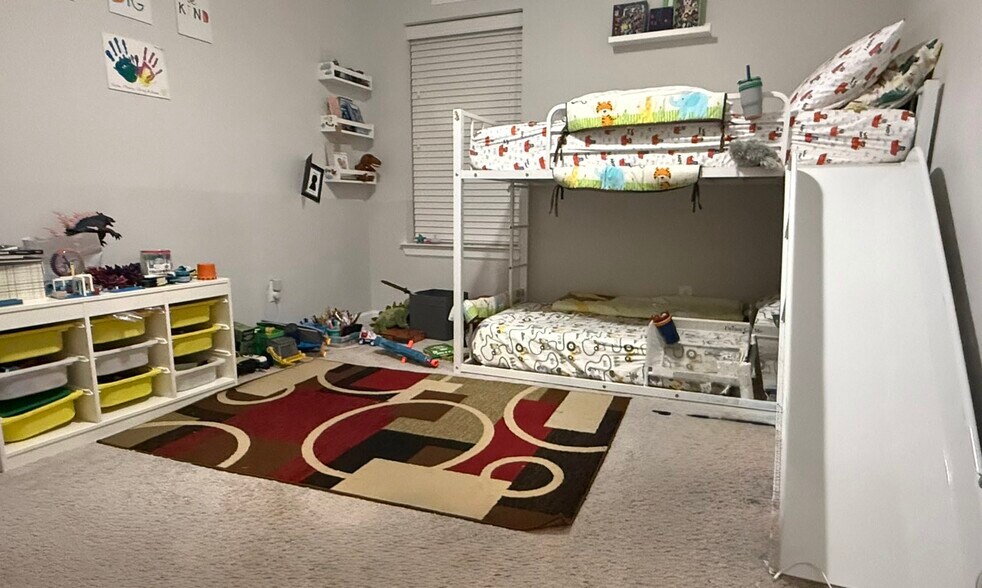 Building Photo - 1803 Desert Willow Way