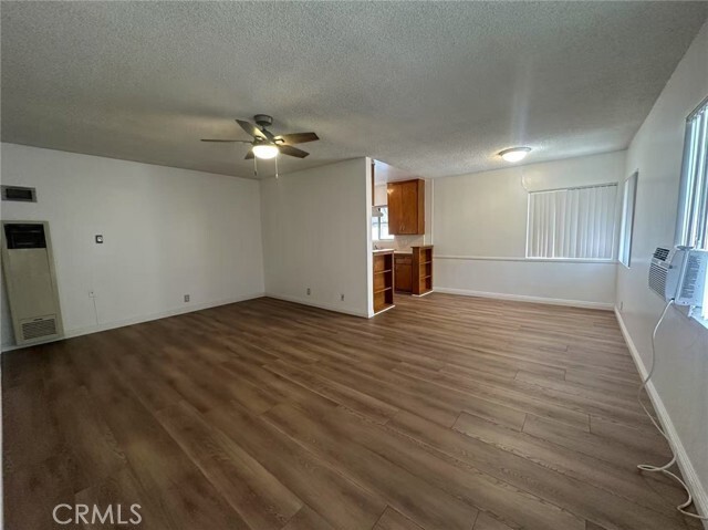 Building Photo - 1050 College View Dr