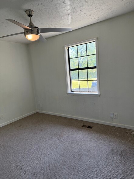 Building Photo - 329 Scalf Dr