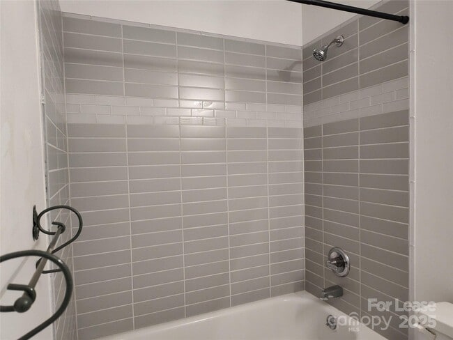 Building Photo - 8526 Timbercrest Cir