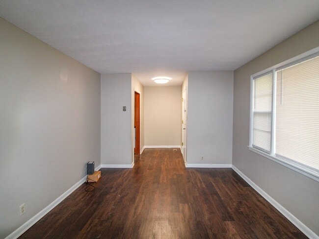 Building Photo - Nice Home close to Ardmore!