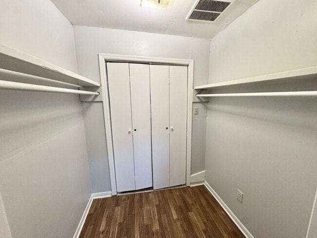 Building Photo - 3350 Hardin Ave